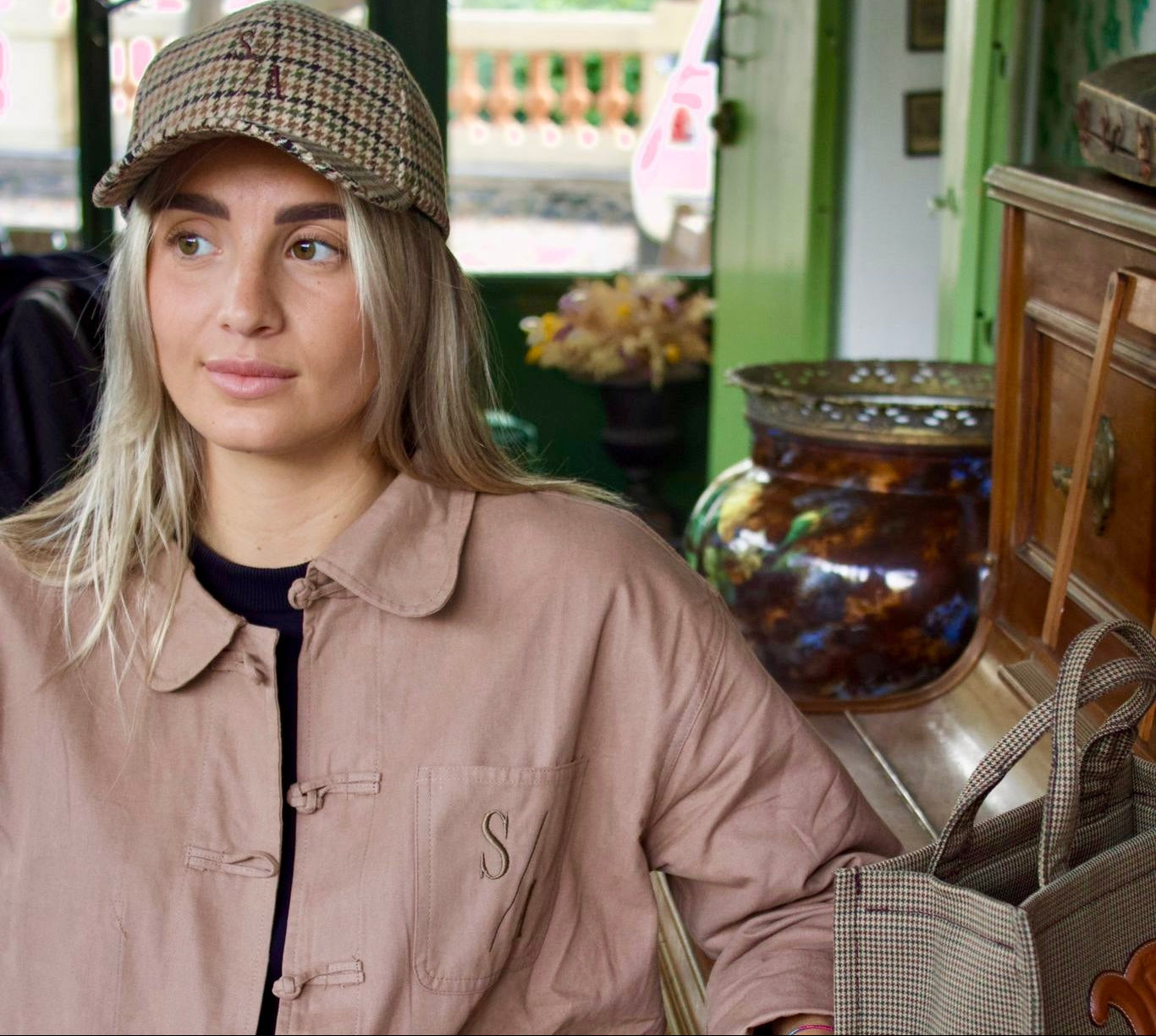 BLEU DE CHINE A CASTAGNA